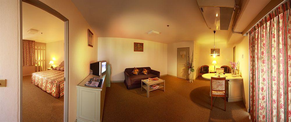 Baiyoke Suite Hotel Bangkok Kamer foto