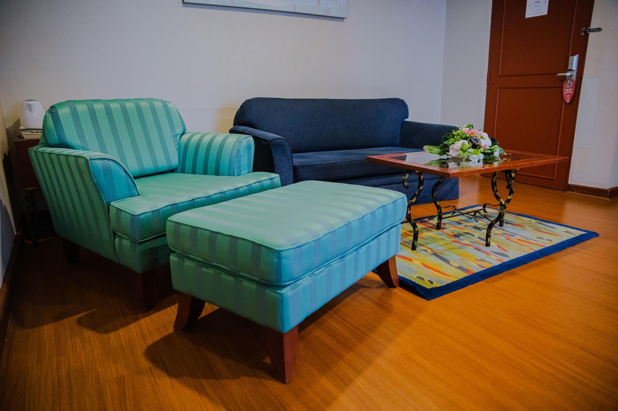 Baiyoke Suite Hotel Bangkok Buitenkant foto