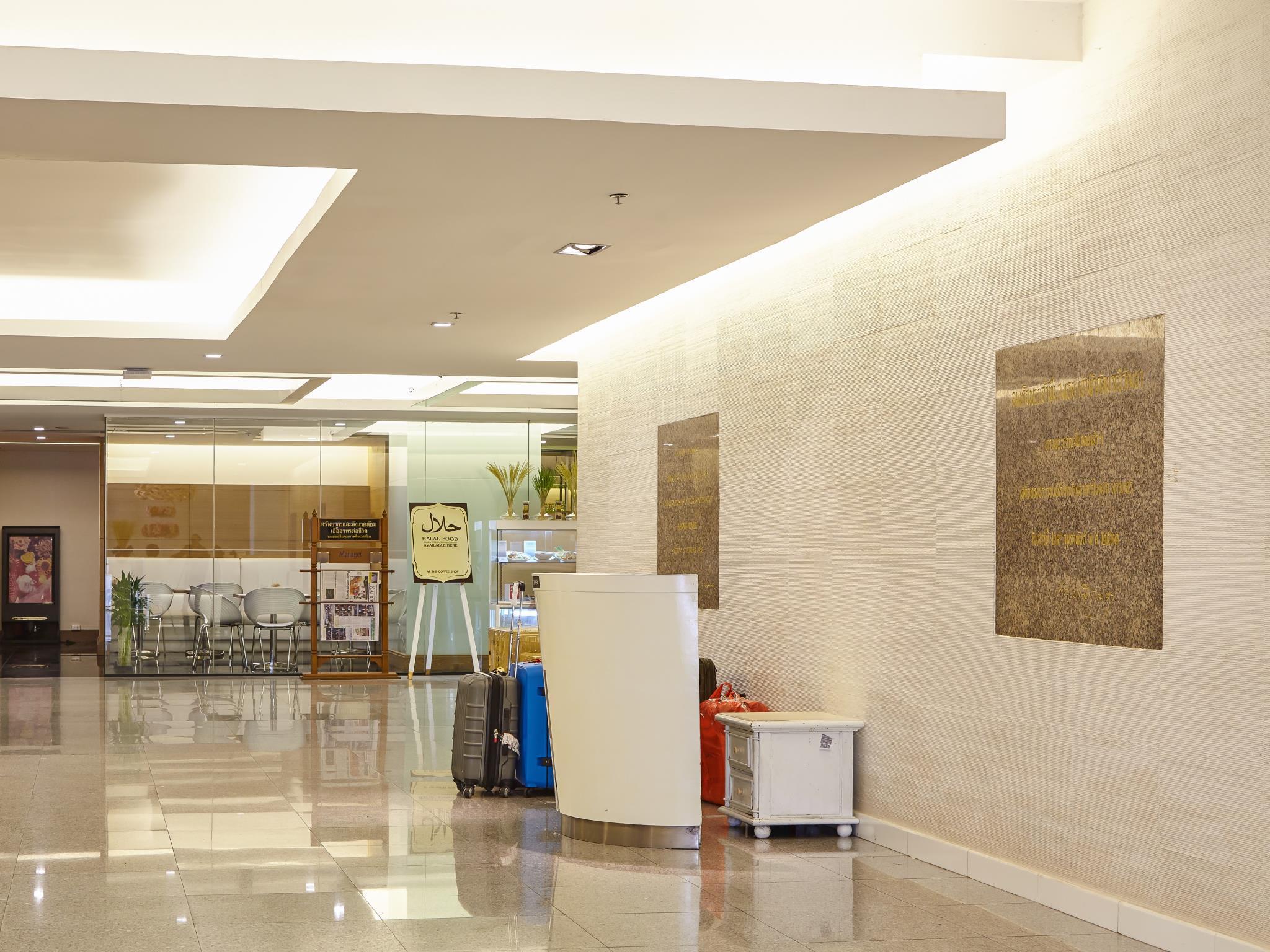 Baiyoke Suite Hotel Bangkok Buitenkant foto