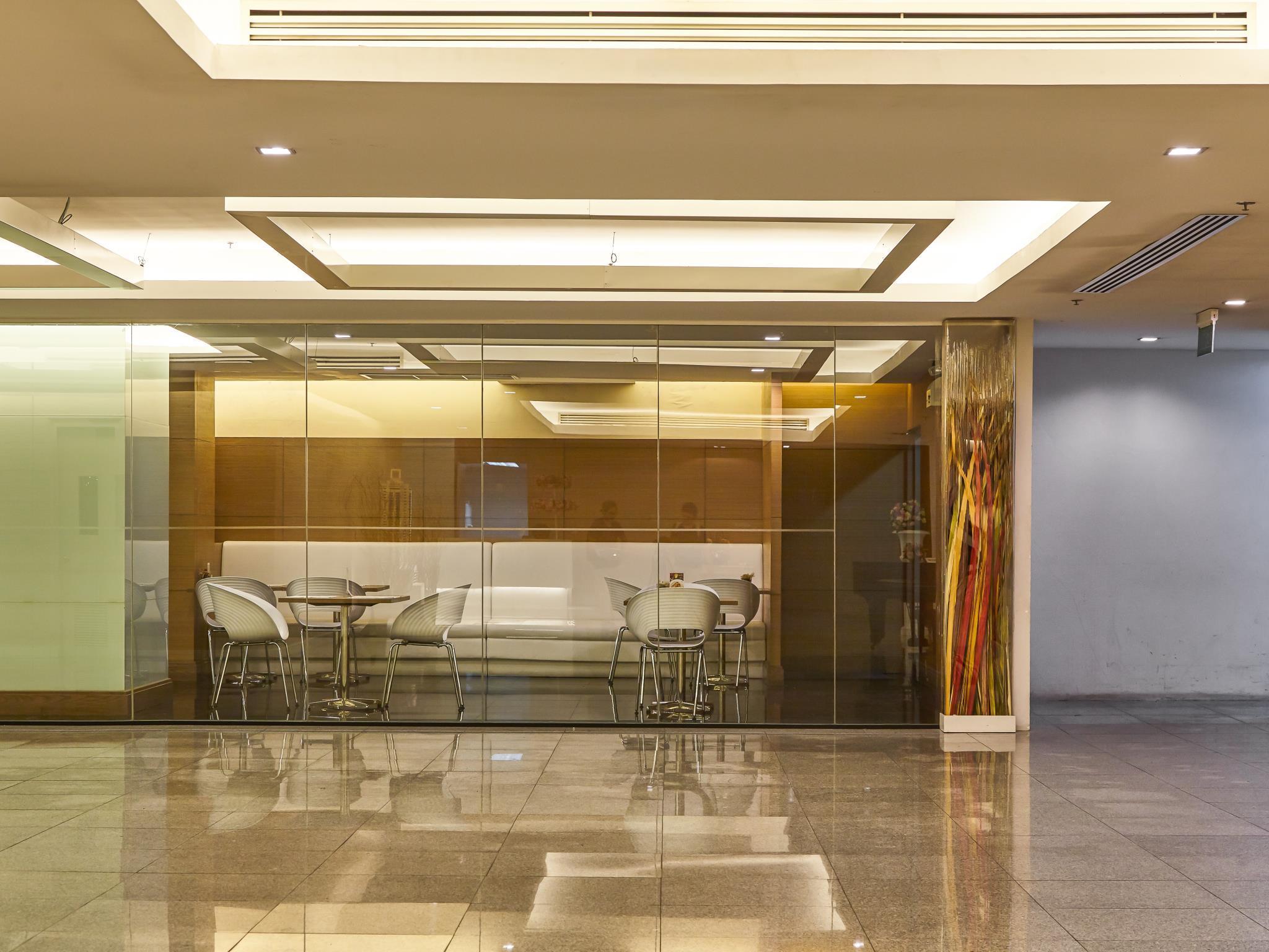 Baiyoke Suite Hotel Bangkok Buitenkant foto