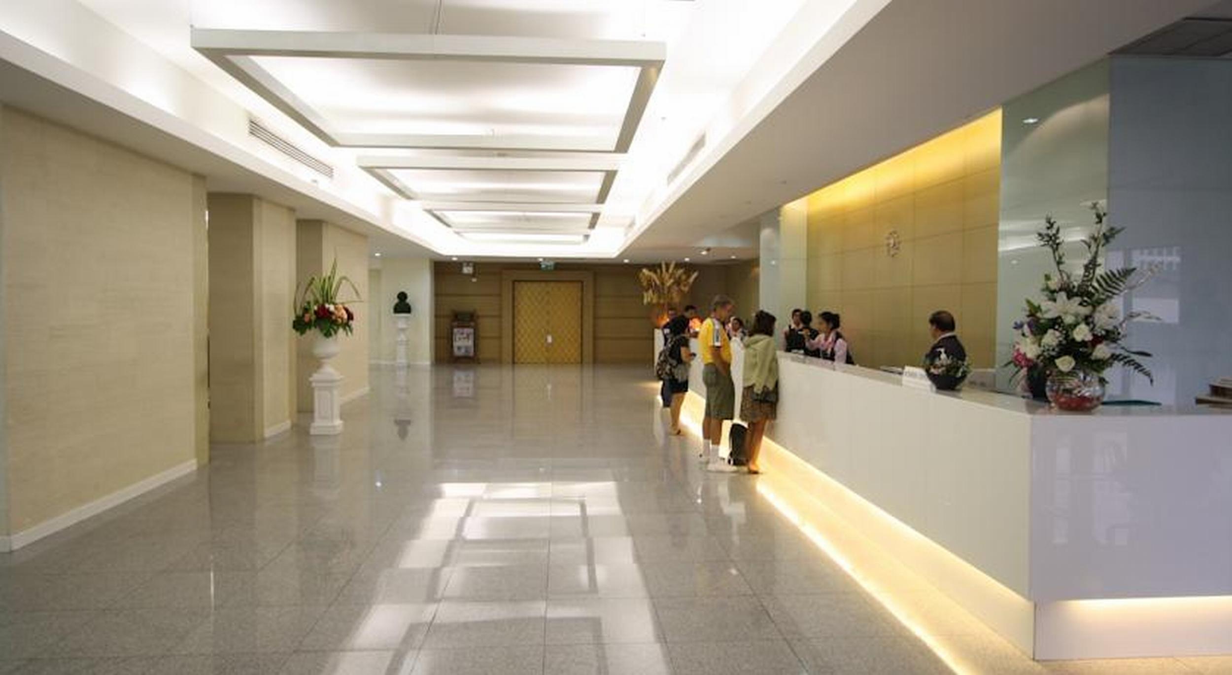 Baiyoke Suite Hotel Bangkok Buitenkant foto