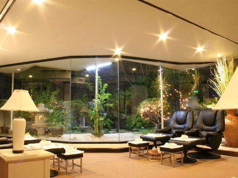 Baiyoke Suite Hotel Bangkok Buitenkant foto